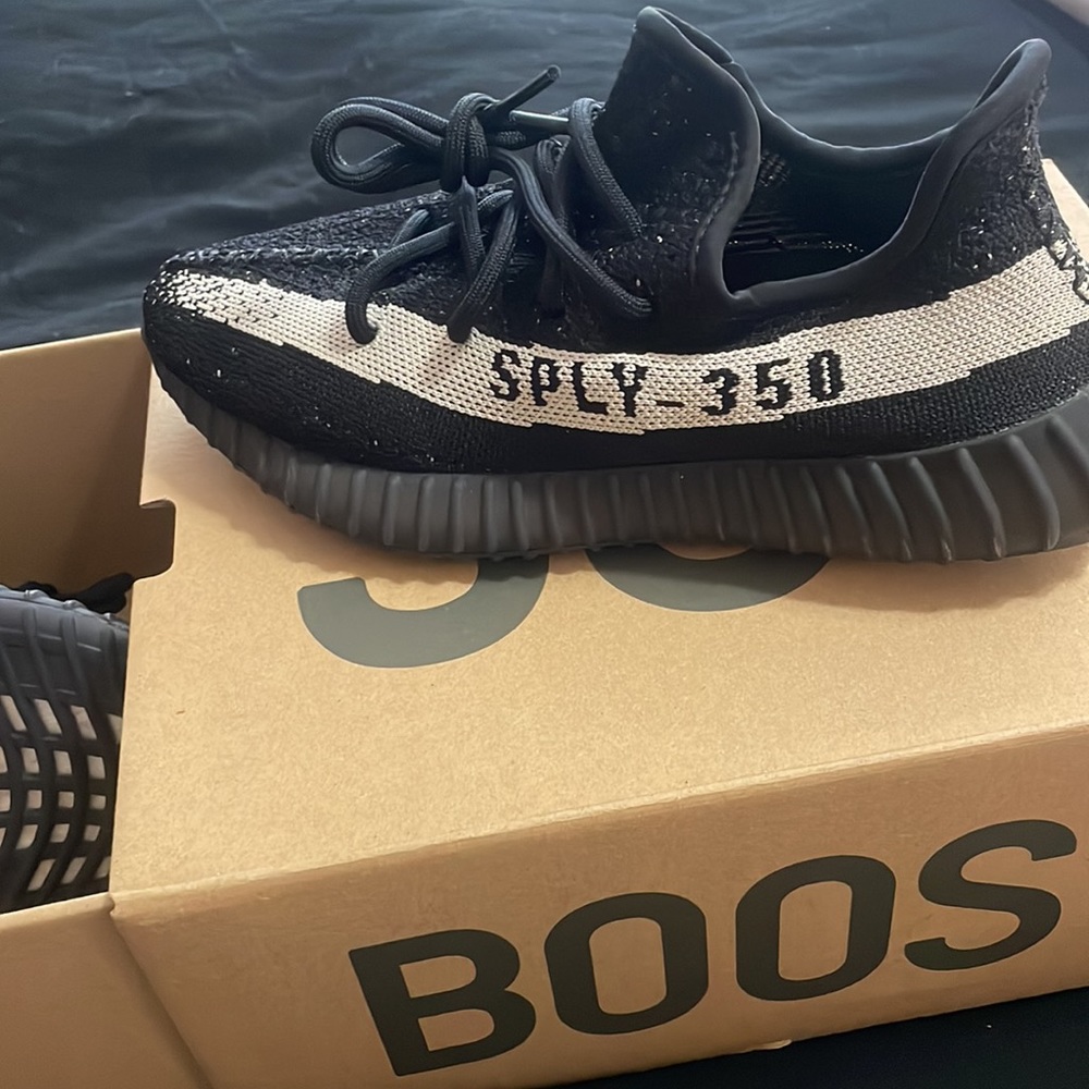 Yeezy boost 350 oreo